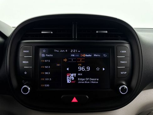 Used 2023 Kia Soul LX FWD image 21