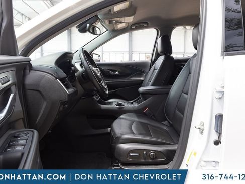 Used 2023 GMC Terrain SLT FWD image 3