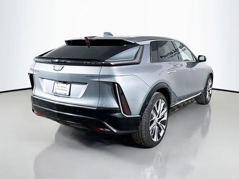 Used 2025 Cadillac Lyriq Luxury image 7