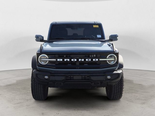 Used 2025 Ford Bronco Outer Banks w/ Sasquatch Package AWD/4WD image 2