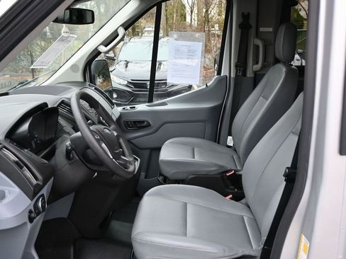 Used 2019 Ford Transit 350 XL image 17