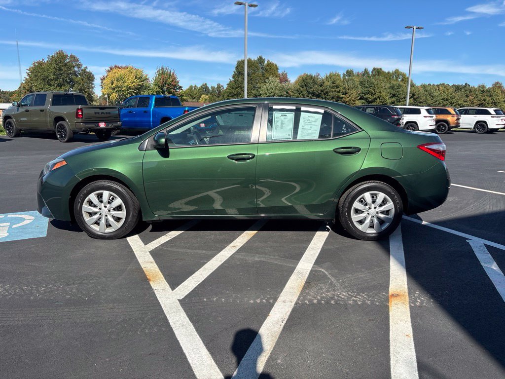Used 2015 Toyota Corolla LE FWD image 6