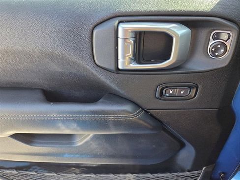 Certified 2023 Jeep Gladiator Overland image 24