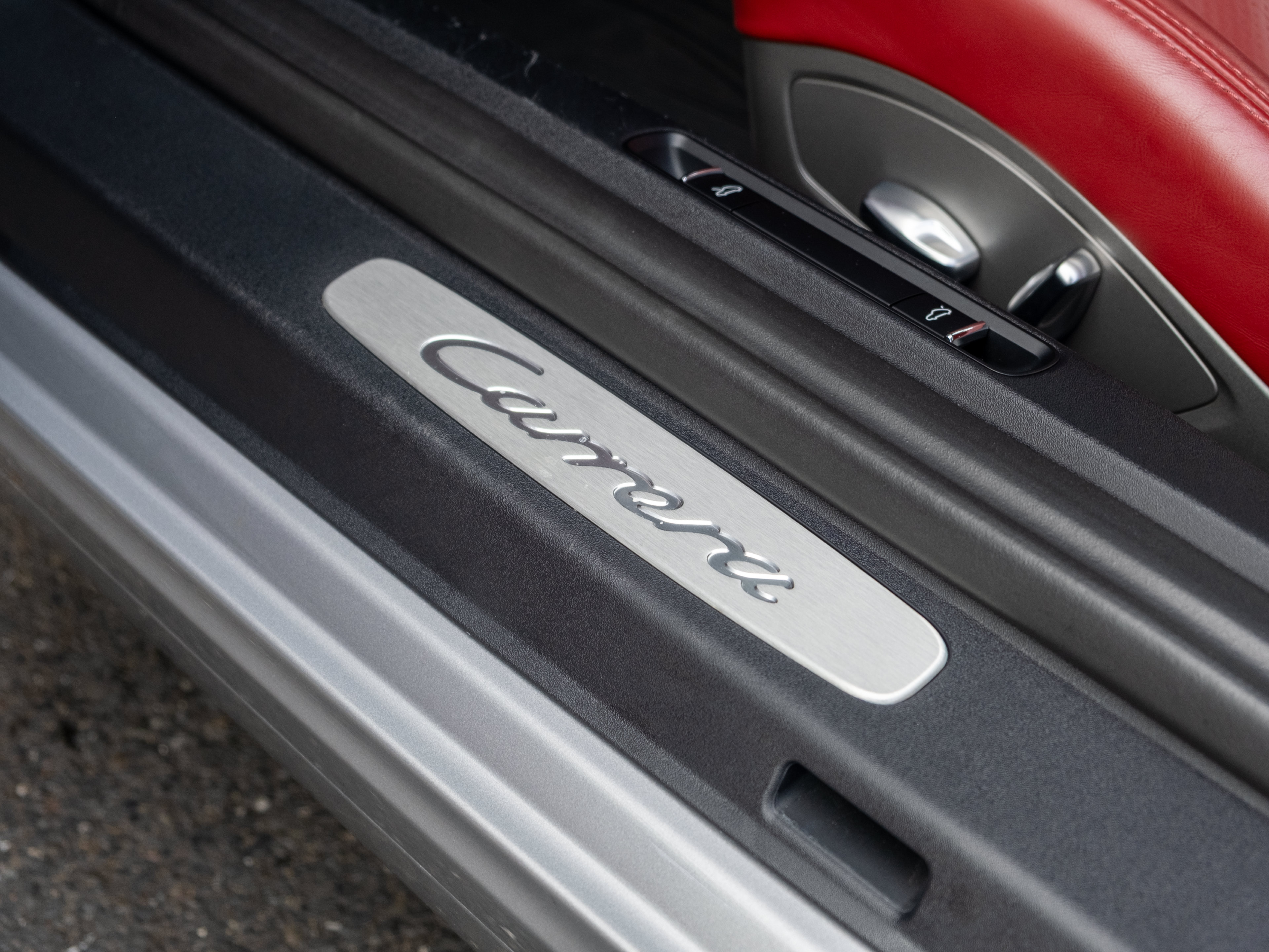 Certified 2019 Porsche 911 Carrera RWD image 41