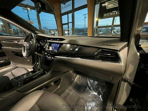 Used 2024 Cadillac XT6 Sport image 31
