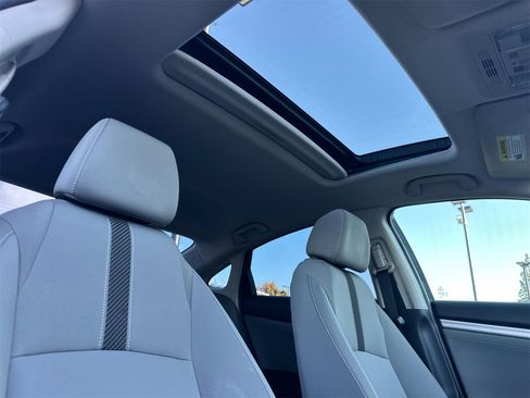 Used 2018 Honda Civic EX image 16