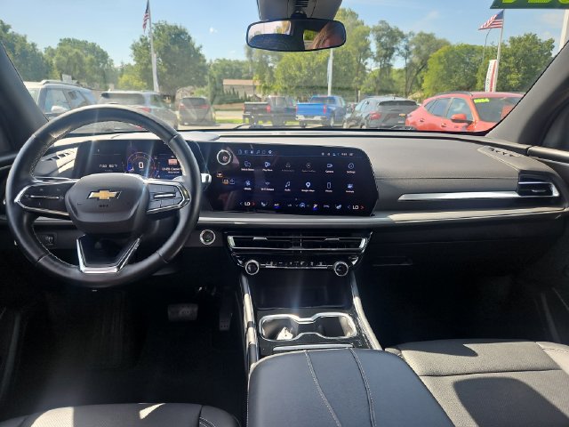 Used 2024 Chevrolet Traverse LT FWD image 13