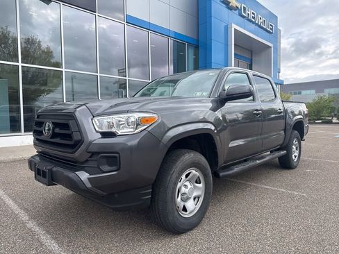 Used 2023 Toyota Tacoma SR AWD/4WD image 3