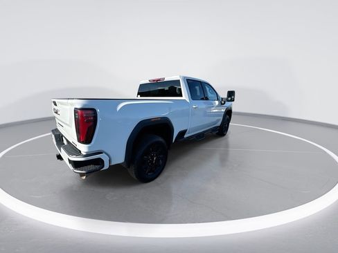 Used 2024 GMC Sierra 2500 AT4 image 8
