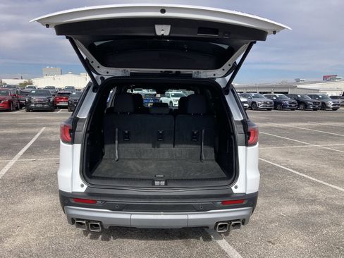 Used 2025 GMC Acadia Elevation image 21