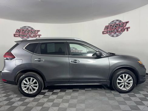 Used 2020 Nissan Rogue SV image 8