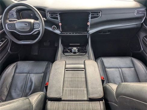 Used 2024 Jeep Wagoneer Series II w/ Flexible Seating Group image 16