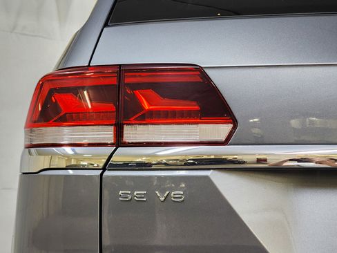 Used 2021 Volkswagen Atlas SE image 18