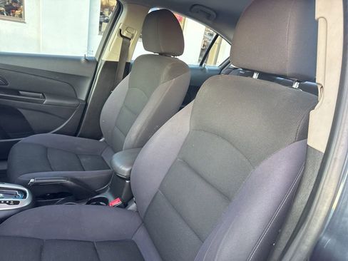 Used 2014 Chevrolet Cruze LT image 25