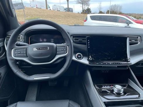 New 2026 Jeep Grand Wagoneer Limited w/ 8-Passenger Seating Package AWD/4WD image 18