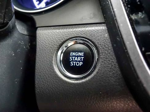 Used 2020 Toyota Camry LE w/ Convenience Package FWD image 16