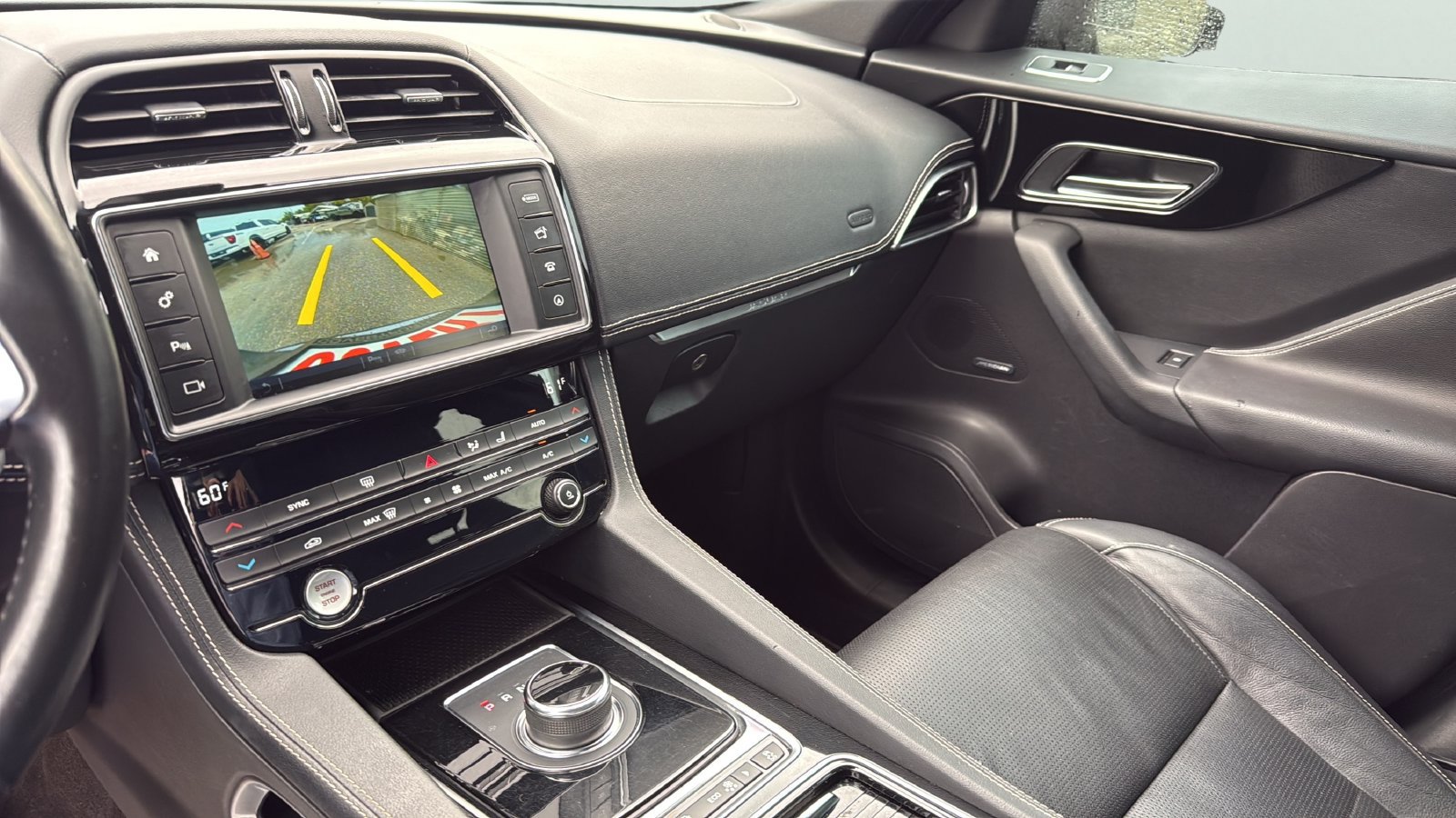Used 2018 Jaguar F-PACE R-Sport AWD/4WD image 17