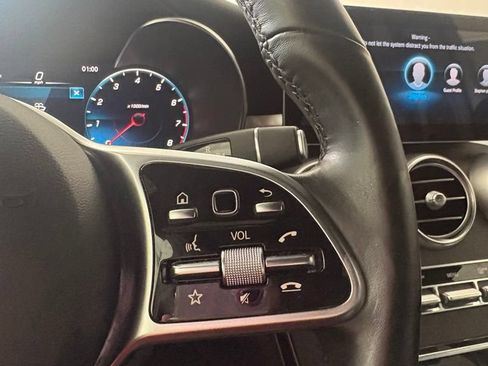 Used 2021 Mercedes-Benz GLC 300 4MATIC image 17