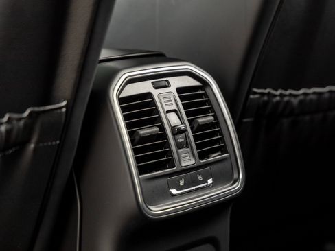 Certified 2024 Porsche Macan S image 37