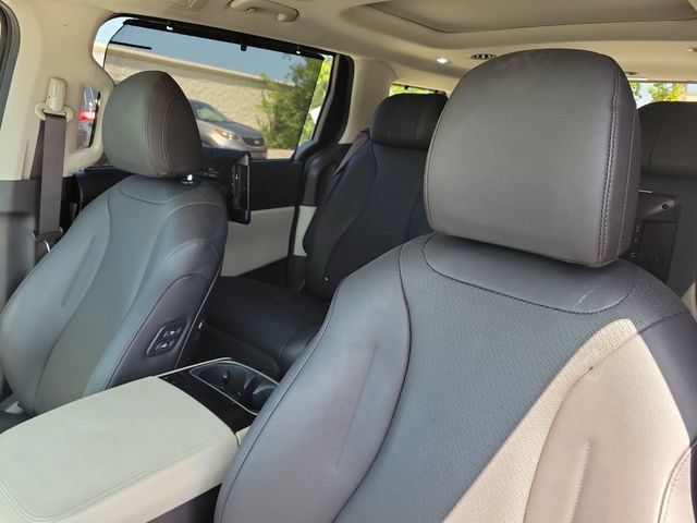 Certified 2024 Kia Carnival SX Prestige FWD image 20