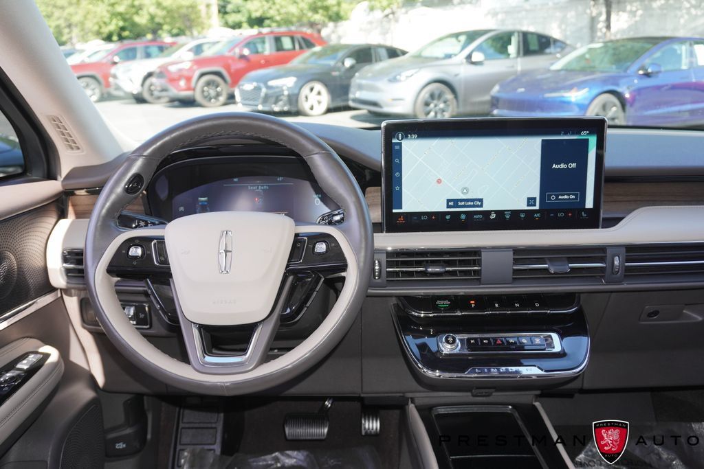 Used 2023 Lincoln Corsair Reserve w/ Equipment Group 201A AWD/4WD image 2