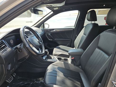 Used 2022 Volkswagen Tiguan SE R-Line image 6
