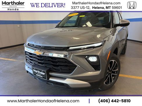 Used 2025 Chevrolet TrailBlazer LT AWD/4WD image 1
