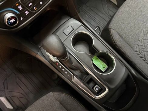 Used 2024 Chevrolet Equinox LT image 32