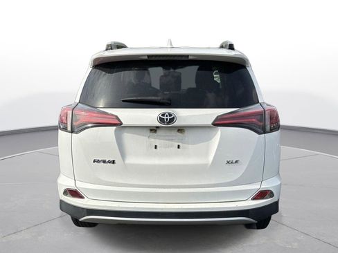 Used 2016 Toyota RAV4 XLE image 5