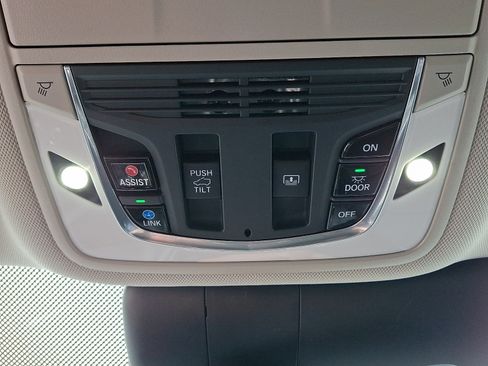 Used 2020 Acura RDX AWD w/ Advance Package image 26