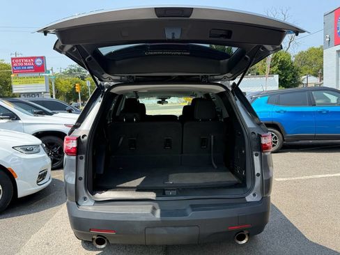 Used 2020 Chevrolet Traverse LS AWD/4WD image 41