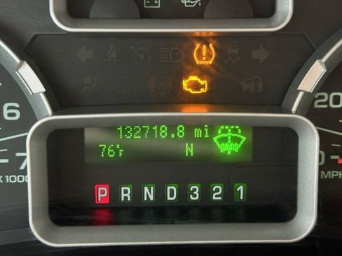 Used 2010 Ford Expedition XLT AWD/4WD image 26