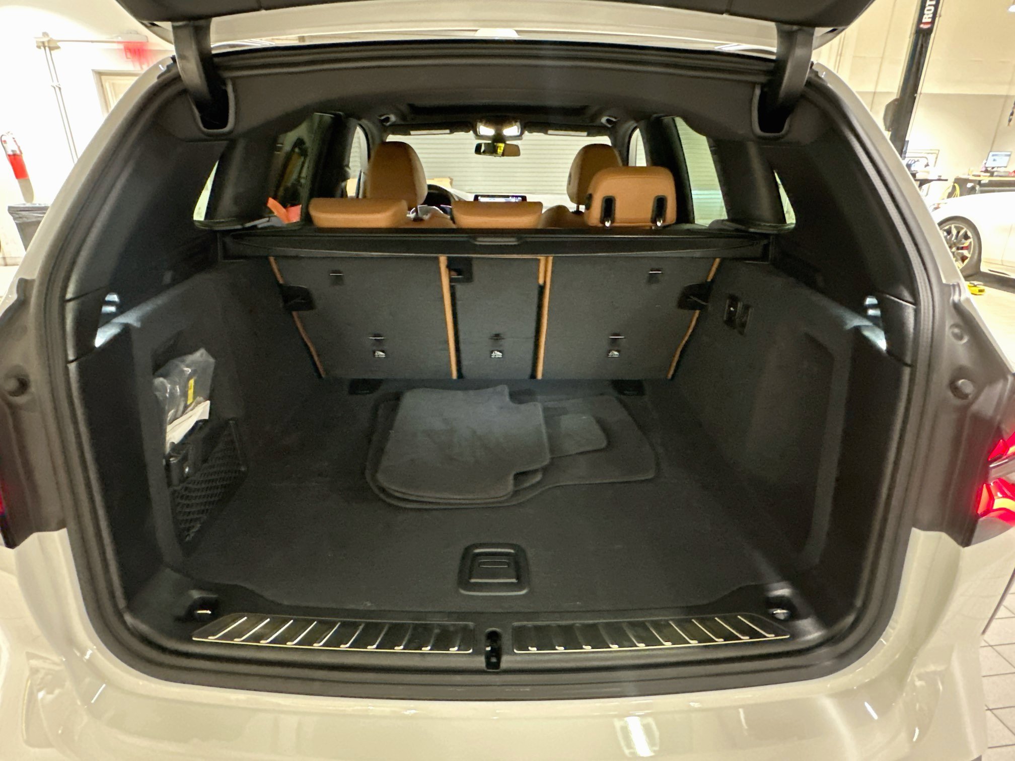 Certified 2024 BMW X3 sDrive30i w/ M Sport Package RWD image 15