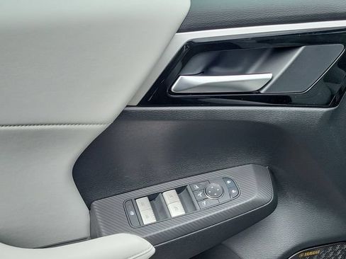 New 2026 Mitsubishi Outlander SE FWD image 24