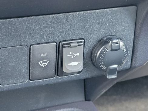 Used 2018 Toyota RAV4 Adventure AWD/4WD image 16