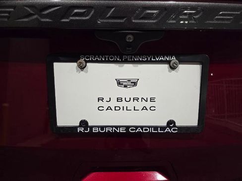 Used 2018 Ford Explorer XLT w/ Equipment Group 202A image 12