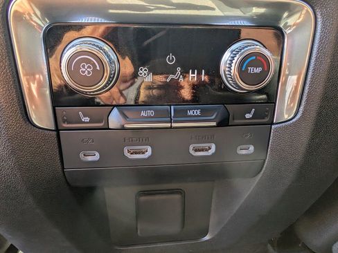 Used 2023 GMC Yukon Denali Ultimate image 25