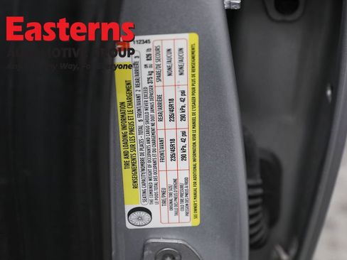 Used 2018 Tesla Model 3 Long Range image 32