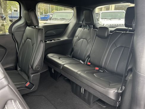 New 2026 Chrysler Pacifica Select w/ S Appearance Package image 35