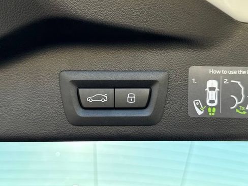 Used 2026 BMW X5 sDrive40i w/ Premium Package RWD image 17