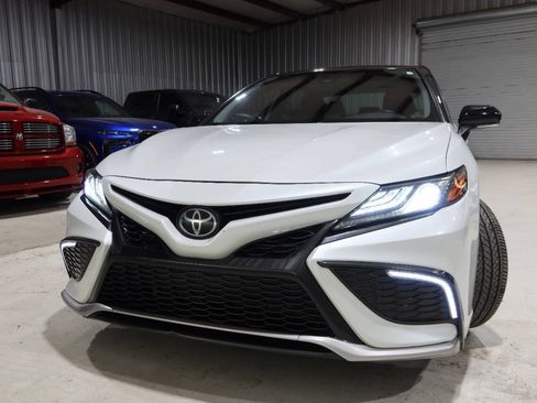 Used 2022 Toyota Camry XSE AWD/4WD image 43