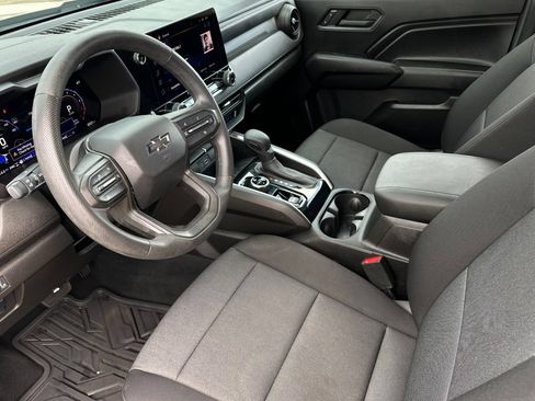 Used 2024 Chevrolet Colorado Trail Boss w/ Advanced Trailering Package AWD/4WD image 9