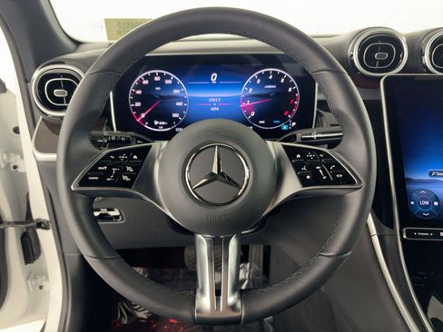 Certified 2025 Mercedes-Benz GLC 300 image 17
