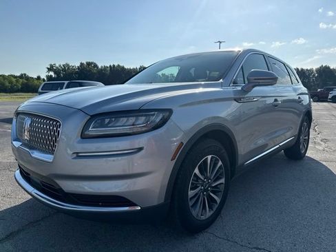 Used 2023 Lincoln Nautilus Reserve w/ Cargo Utility Package FWD image 5