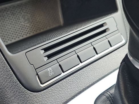 Used 2013 Volkswagen Tiguan S AWD/4WD image 13