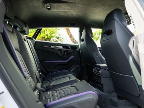 New 2025 Lamborghini Urus SE image 36