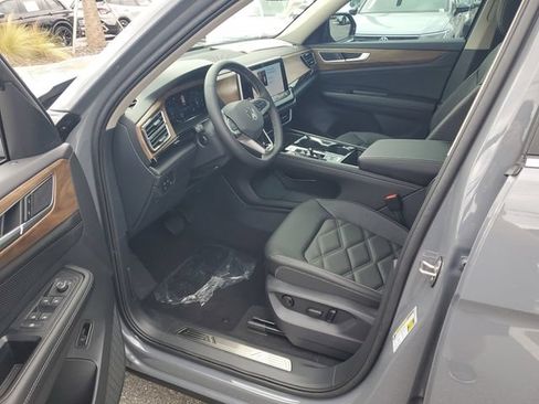 New 2026 Volkswagen Atlas SE FWD image 18