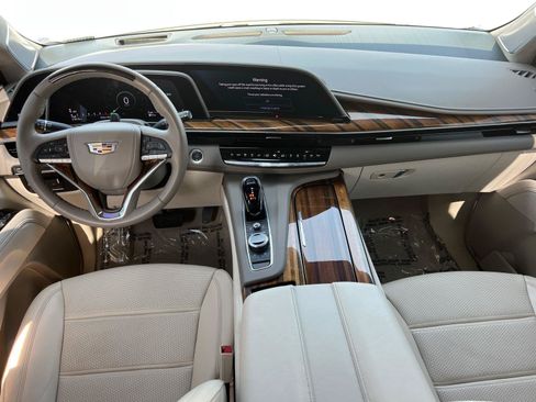 Used 2024 Cadillac Escalade Sport Platinum w/ Heavy-Duty Trailer Package AWD/4WD image 24