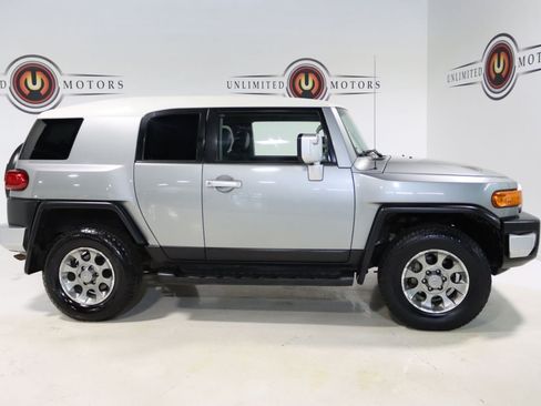 Used 2012 Toyota FJ Cruiser 4WD w/ Upgrade Pkg image 31