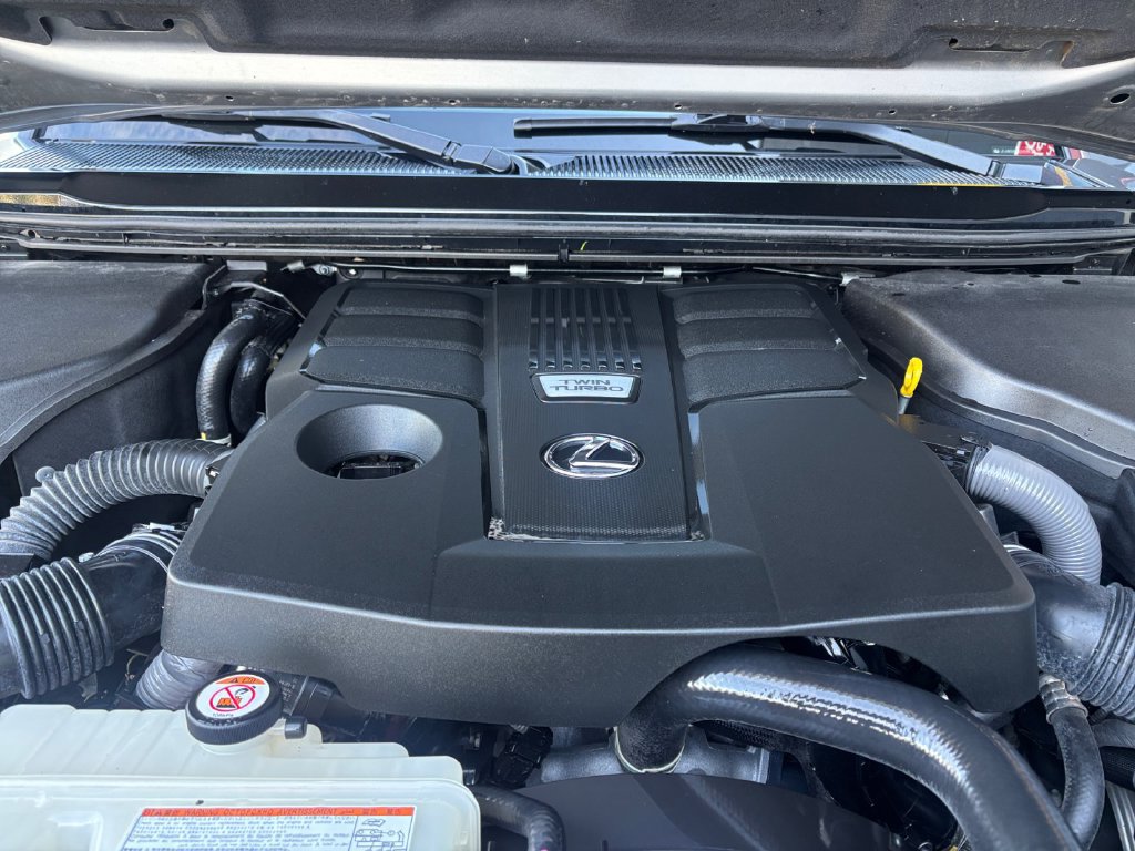 Used 2024 Lexus GX 550 w/ Accessory Package (Z1) AWD/4WD image 19